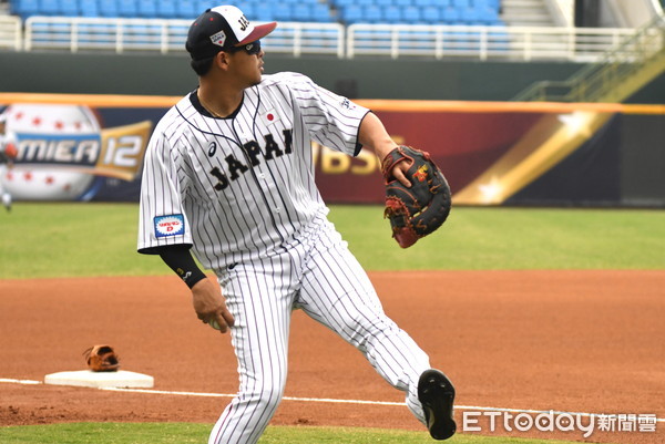 ▲12強，侍日本，淺村榮斗。（圖／記者潘泓鈺攝）