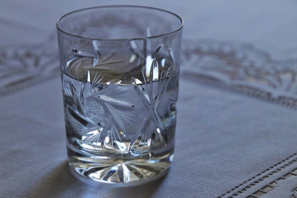 ▲▼翻喝水，水杯，攝水。（圖／自pixabay）