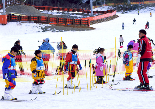 ▲相約冬季玩韓國、滑雪趣！華川冰魚節享受冰釣樂▼             。（圖／七逗旅遊網提供）