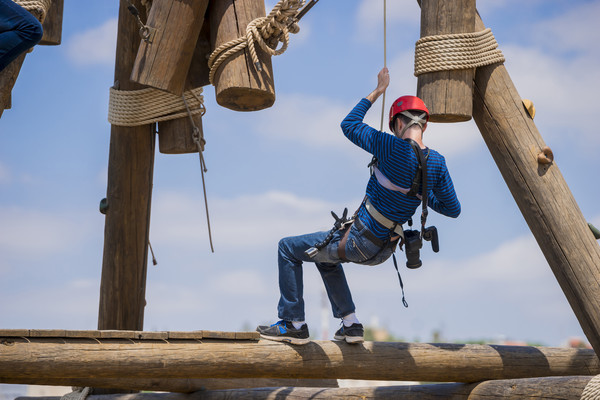 ▲▼飛索,滑索,zip line。（圖／達志影像／示意圖）