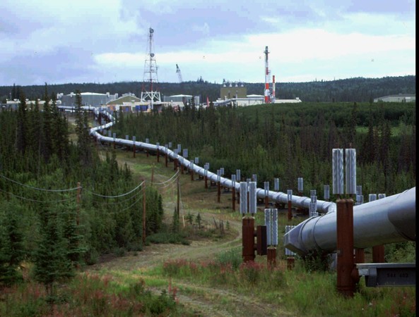 ▲▼阿拉斯加費爾班克斯（Fairbanks）北部的跨阿拉斯加輸油管路。（圖／達志影像／美聯社）