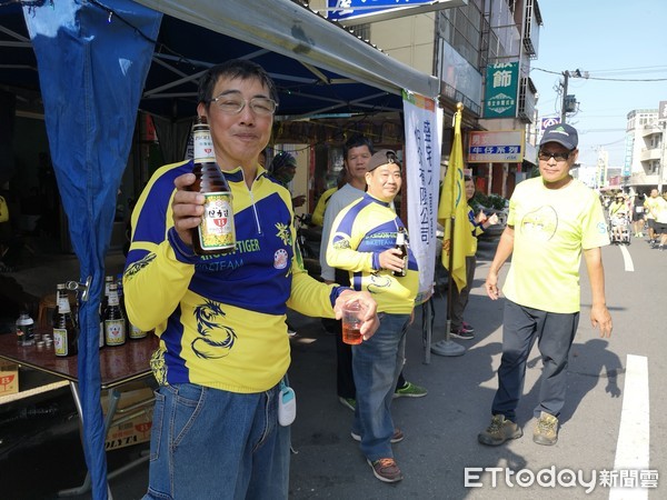 ▲超級澎湃的田中馬烤豬龍蝦吃免驚。（圖／記者唐詠絮攝）