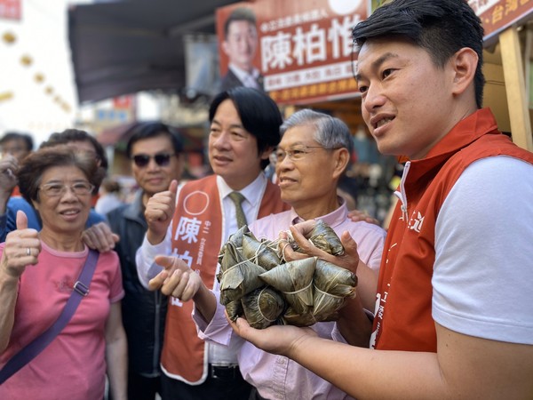 ▲▼前行政院長賴清德替基進黨立委參選人陳柏惟站台。（圖／陳柏惟競選辦公室提供）