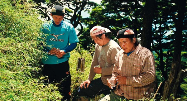 湯湘竹執導的紀錄片《餘生》記錄「霧社事件」後賽德克遺族的故事。（果子電影提供）