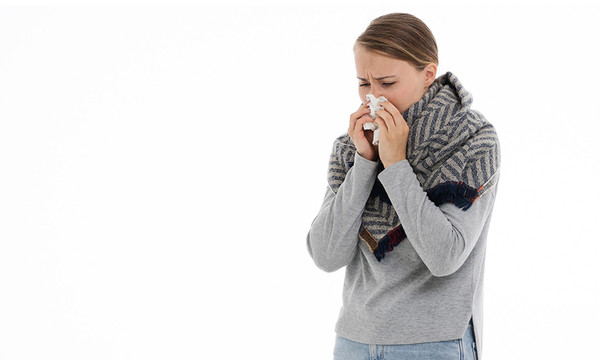 感冒快好時傳染力最強？症狀改善就可停藥？　6個常見問題一次解答