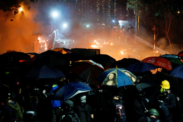 ▲▼11月12日香港中文大學衝突。（圖／路透）