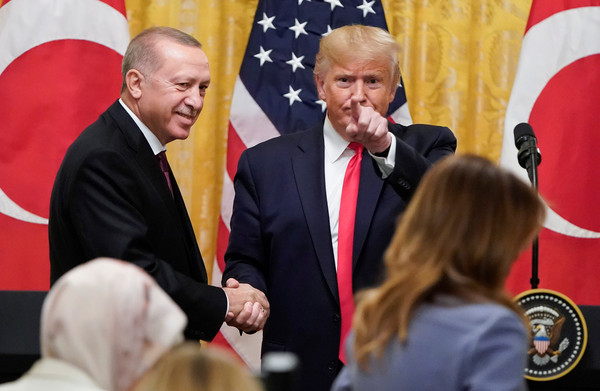 ▲▼川普在白宮與會晤土耳其總統艾爾多安（Tayyip Erdogan）。（圖／路透）
