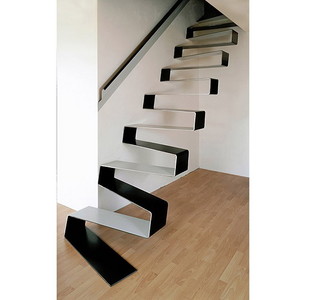 一塊鐵板就能做出一個樓梯，你信嗎？