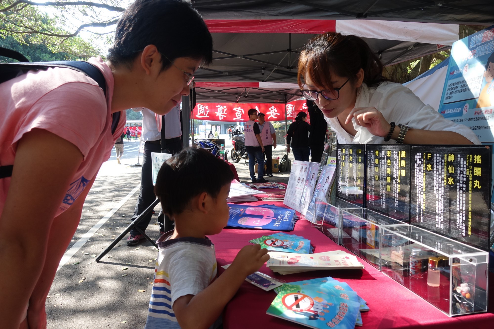 ▲▼      大客車開進校園　學生驚呼「內輪差」致命力       。（圖／中原大學提供）