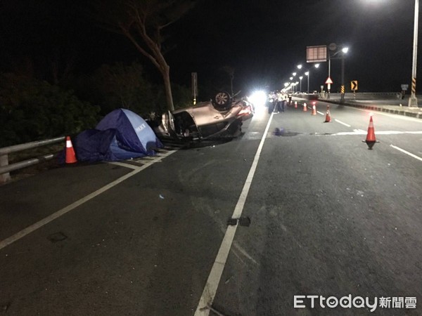 ▲台東大學2名男大生昨晚相約到富源山區喝茶賞夜景，途中翻車釀1死1傷。（圖／記者楊鈞典翻攝）