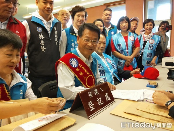 ▲▼國民黨提名的呂國華，登記選宜蘭立委。（圖／記者游芳男攝，下同）