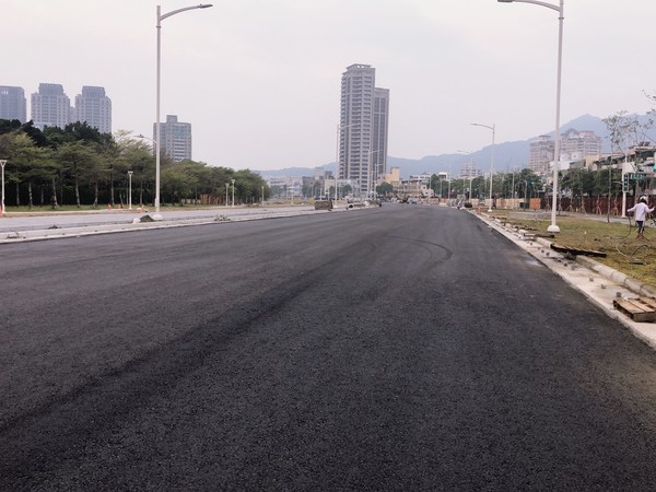 ▲▼馬卡道路綠園道。（圖／高雄市工務局提供）