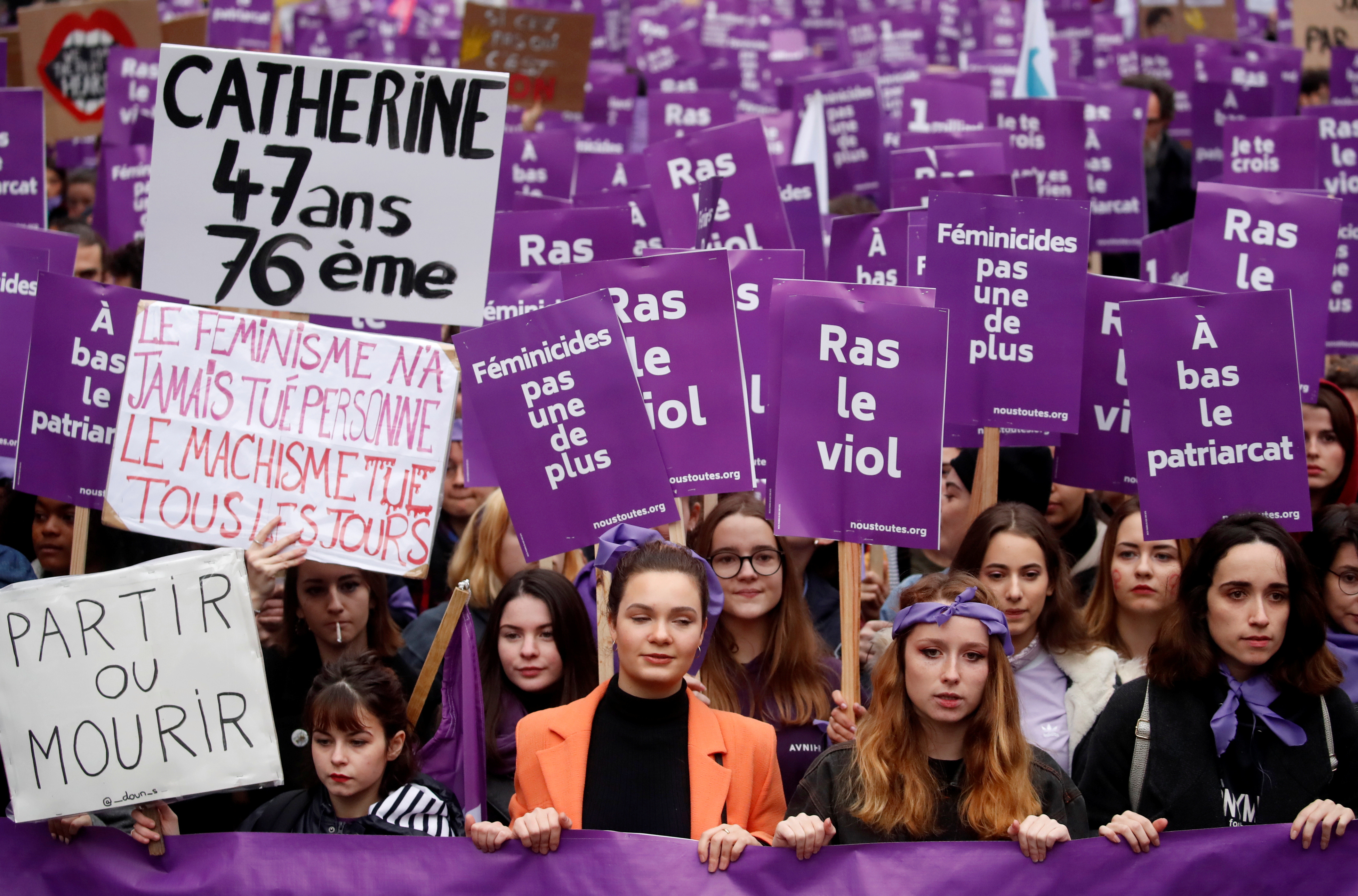 ▲▼法國數萬人上街抗議女性被殺案層出不窮。（圖／路透）