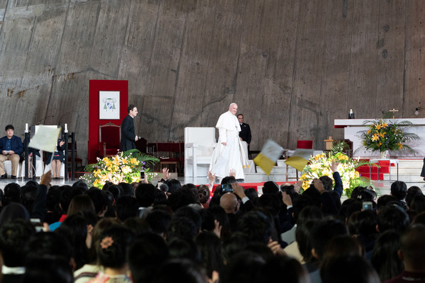 ▲▼羅馬天主教教宗方濟各（Pope Francis）訪日，德仁天皇迎接，東京巨蛋彌撒。（圖／路透）