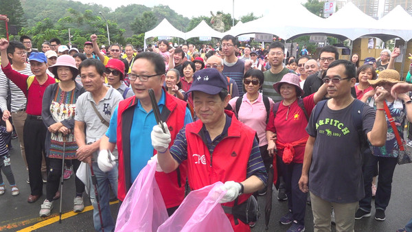 ▲中油關懷台灣生態！ 全台四地號召3千人淨山健行。（圖／記者謝婷婷攝）