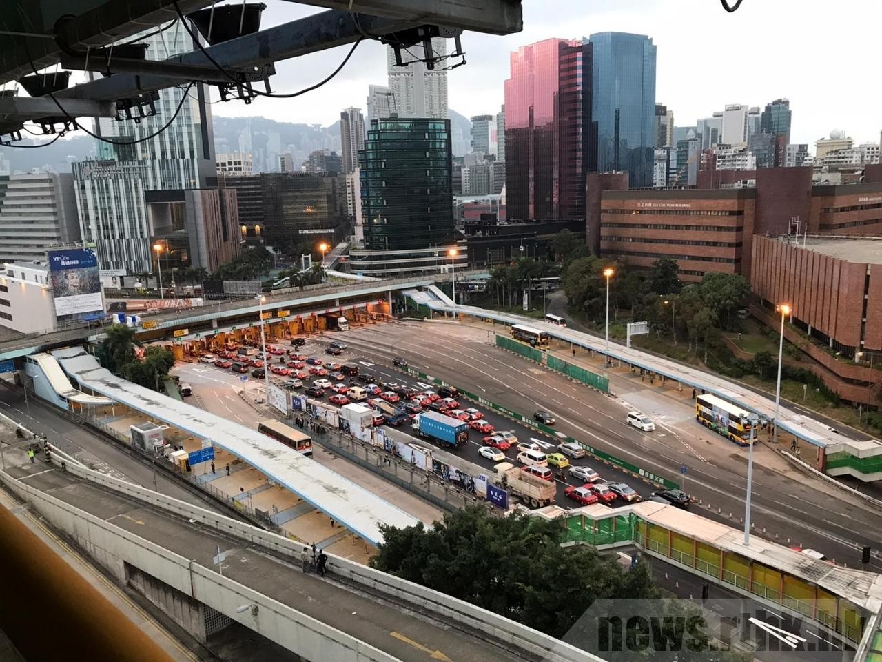 ▲▼香港紅隧27日清晨5點重開。（圖／翻攝自香港電台）