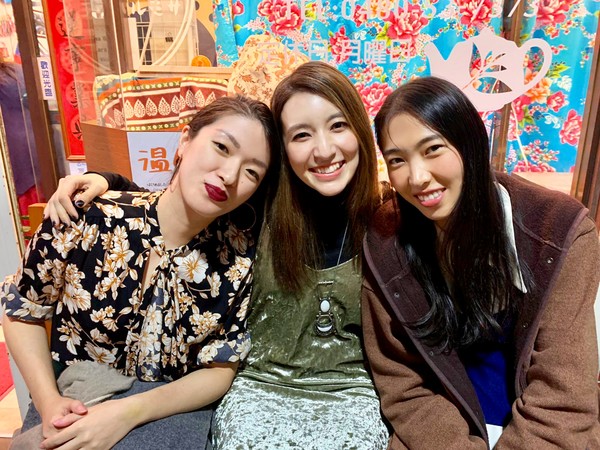 ▲▼王若琳、Lara和友人Vicky同遊日本東京。（圖／索尼音樂提供）