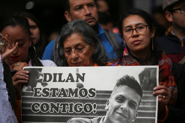 ▲哥倫比亞國家罷工委員會發起第二波全國性罷工，持續表達訴求，紀念不幸去世的18歲學生迪蘭．克魯茲（Dilan Cruz）。（圖／路透）