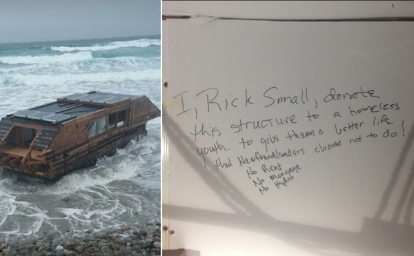 ▲一艘「太陽能木船」2016年被沖上愛爾蘭海灘，原來是加拿大紐芬蘭一名62歲發明家漂越2000英里的傑作。（圖／翻攝自Facebook／Ballyglass Coast Guard Unit）
