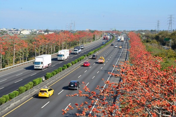 ▲▼交通部智慧運輸計畫中，「高快速公路整體交通管理提升計畫」為一重點項目。（圖／高公局提供）