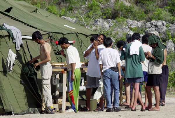 ▲諾魯（Nauru）拘留中心的尋求庇護者。（圖／達志影像／美聯社）