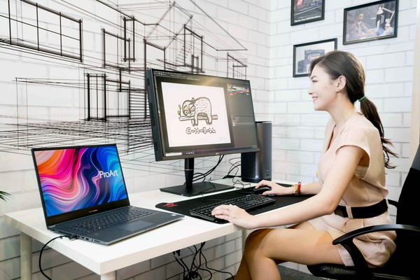 ▲華碩則是首度開賣ProArt創作者筆電，並推出現場舊換新最高折價1.5萬元的活動。（圖／華碩提供）
