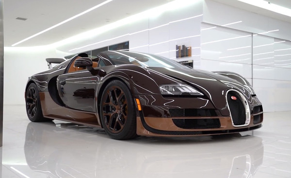擺著不開一年也要現噴76萬元　超跑山豬Bugatti Veyron保養費嚇死人（圖／翻攝自Manny Khoshbin Youtube）