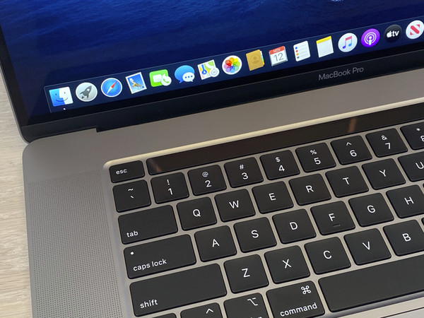 ▲▲蘋果公司（Apple Inc）今（10）日針對2016年、2017年生產的13吋與15吋筆電MacBook Pro，宣佈最新維修方案。（圖／達志影像／美聯社）
