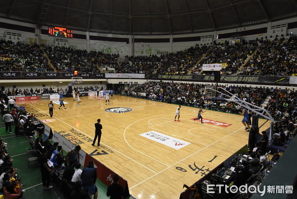 ▲東南亞職業籃球聯賽例行賽在彰化縣體育館舉行             。（圖／記者唐詠絮翻攝）