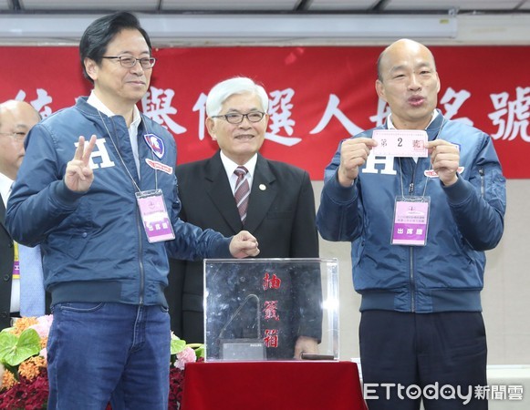 快訊／ 韓國瑜人馬抽籤現場高喊「兩支穿雲箭」 立刻被陳朝建出聲制止 |