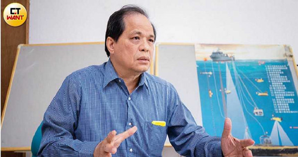 文展權表示，水文資料都被各國列為機密等級，美國、日本、甚至連印尼等國，都嚴格禁止非自己國籍船隻進行探勘或水下工作。（圖／宋岱融攝）