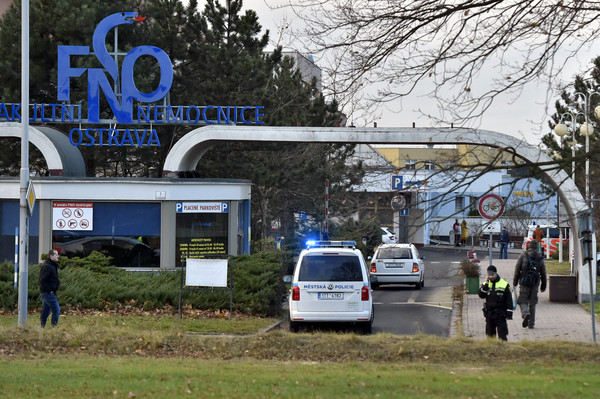 ▲▼ 捷克東北部Fakultní nemocnici Ostrava大學醫院今（10）日上午7時許發生槍擊案，至少4死。（圖／達志影像／美聯社）