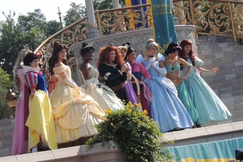 全世界最夢幻的職業？！在迪士尼樂園當公主到底是什麼感覺？
