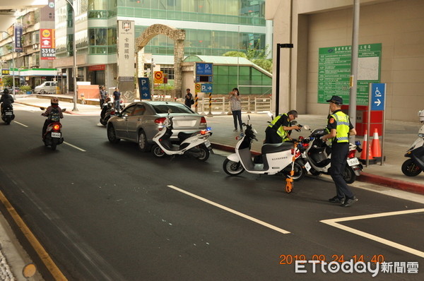 ▲ 新北捷運環狀線通車塞 23條道路納交通敏感地區監控。（圖／新北市交通局提供）