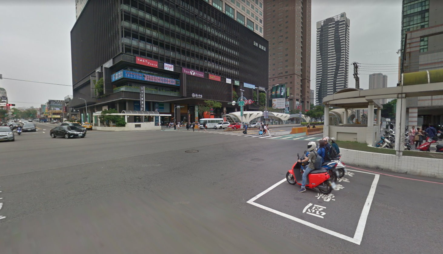 台中市中港路、美村路口。（圖／翻攝Google Map）