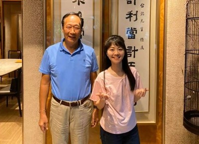 高嘉瑜認同郭董「0到6歲國家養」：2020是挺韓與非韓陣營的對決