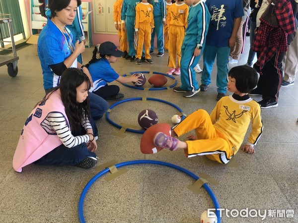 ▲ 台南市永福國小創校104年校慶，校慶運動會時更以「親子奥林匹克體適能運動」和不同身心特質的小朋友們一同學習成長。（圖／記者林悅翻攝，下同）