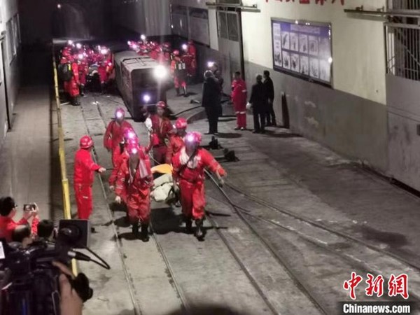 ▲四川杉木樹煤礦13名受困礦工奇蹟生還。（圖／翻攝自人民網，下同）