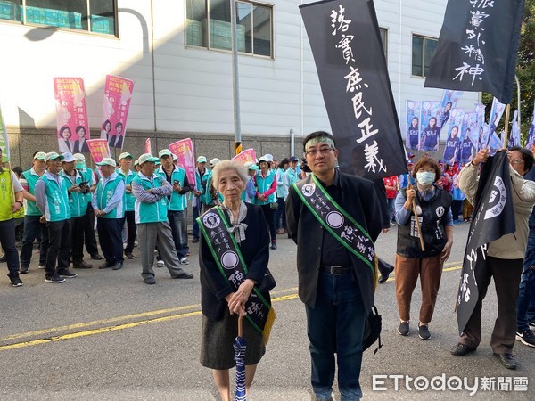 ▲台南市區域立委18日上午進行號次抽籤，台南市6個選舉區計有13個政黨31人參選搶6席。