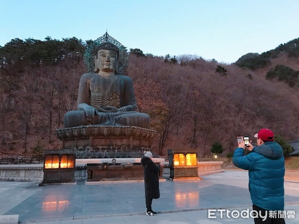 ▲▼韓國江原道旅遊景點，雪嶽山新興寺。（圖／記者賴文萱攝）