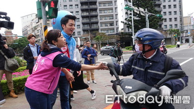 選戰倒數22天！李彥秀合體蔣萬安：「藍軍投票率高」讓支持都變選票