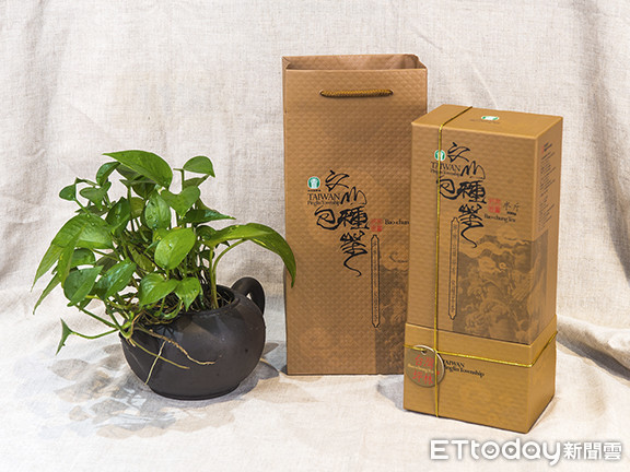 ▲ 新北好農禮送禮好伴手 包種茶、碧螺春入選農業百大精品。（圖／新北市農業局提供）