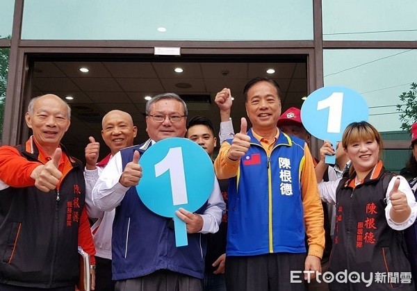 ▲陳根德捲土重來卻逢其子批不適合選立委。（圖／陳根德競選總部提供）