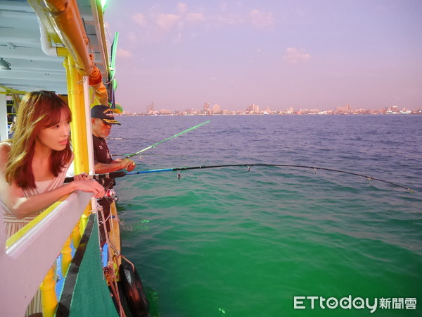 ▲泰國芭達雅搭千萬遊艇出海,海神號,芭達雅煙火秀。（圖／記者彭懷玉攝）