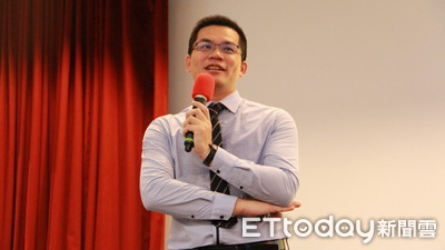 前台中新聞局長吳皇昇加入民眾黨　「義不容辭」投入下屆市議員