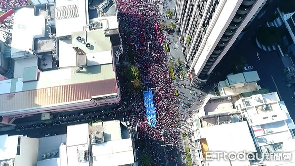 ▲▼挺韓大遊行人潮空拍。（圖／ETtoday攝影中心攝）