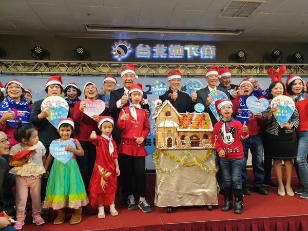 【廣編】聖誕飄台灣味　新住民嗨唱「台語版聖誕歌」（圖／移民署提供）