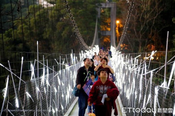 ▲台南市大型藝術光節活動「2019龍崎光節－空山祭」，展出由7組藝術家與社區居民、學生互動激盪出的動畫故事及9件創作作品。（圖／記者林悅翻攝，下同）