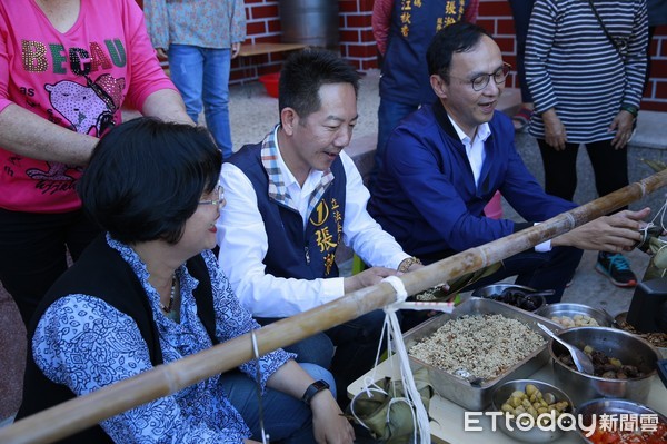 替張瀚天打氣！朱立倫到彰化「包粽」　分享過來人心情：選民眼睛是雪亮的　