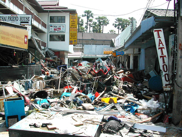 ▲▼2014年南亞大海嘯衝毀許多人的家庭。（圖／達志影像／美聯社）